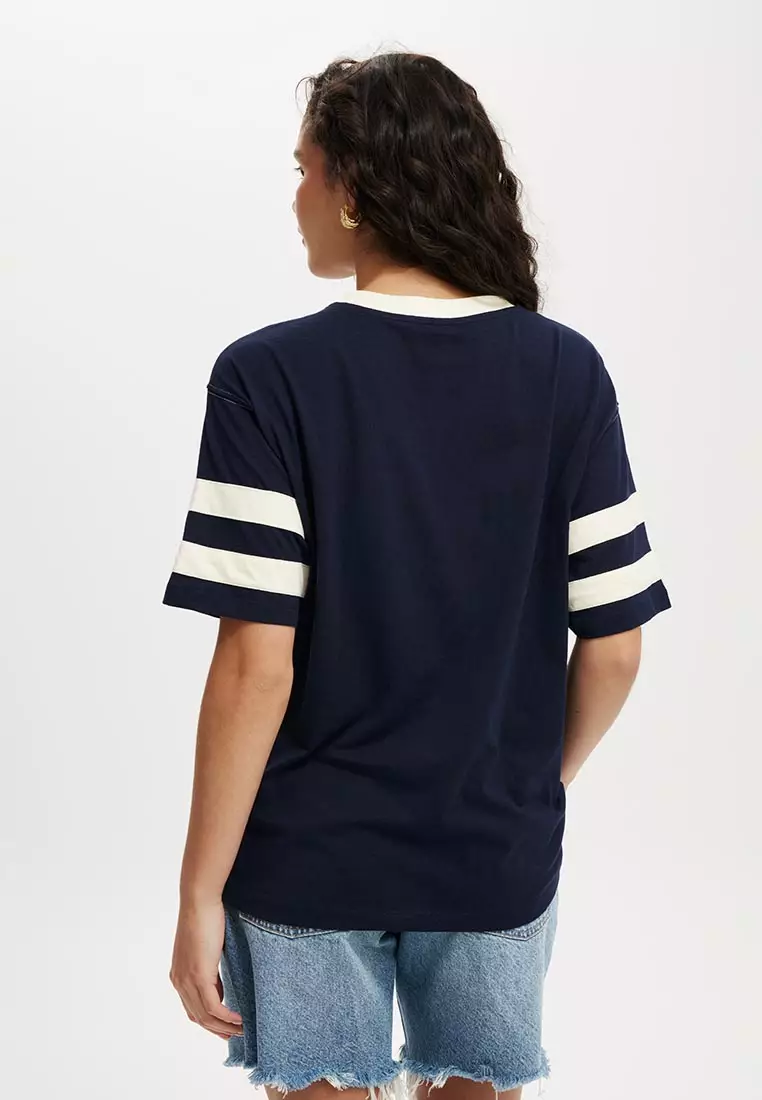 V-Neck Oversized Graphic Tee