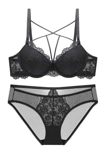 W.Excellence black Premium Black Lace Lingerie Set (Bra and Underwear) 5942AUS218C9B3GS_1