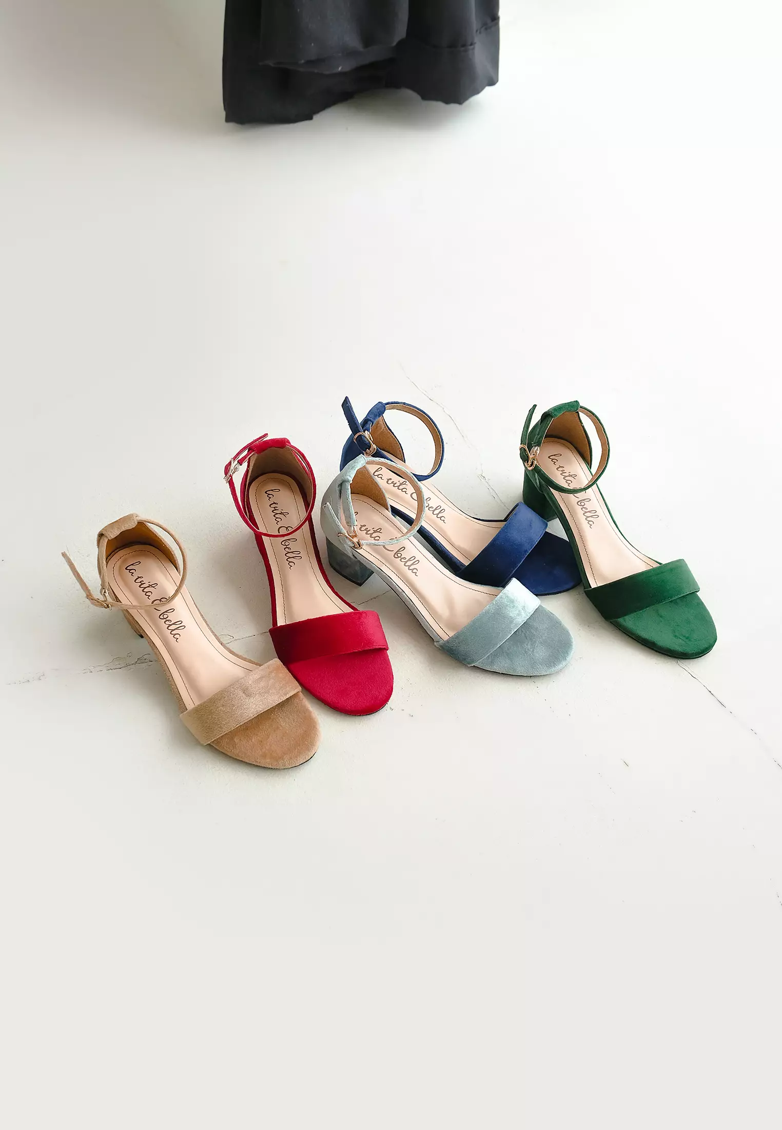 Blanche Ankle Strap Sandal Block Heels Wanita Suede Velvet