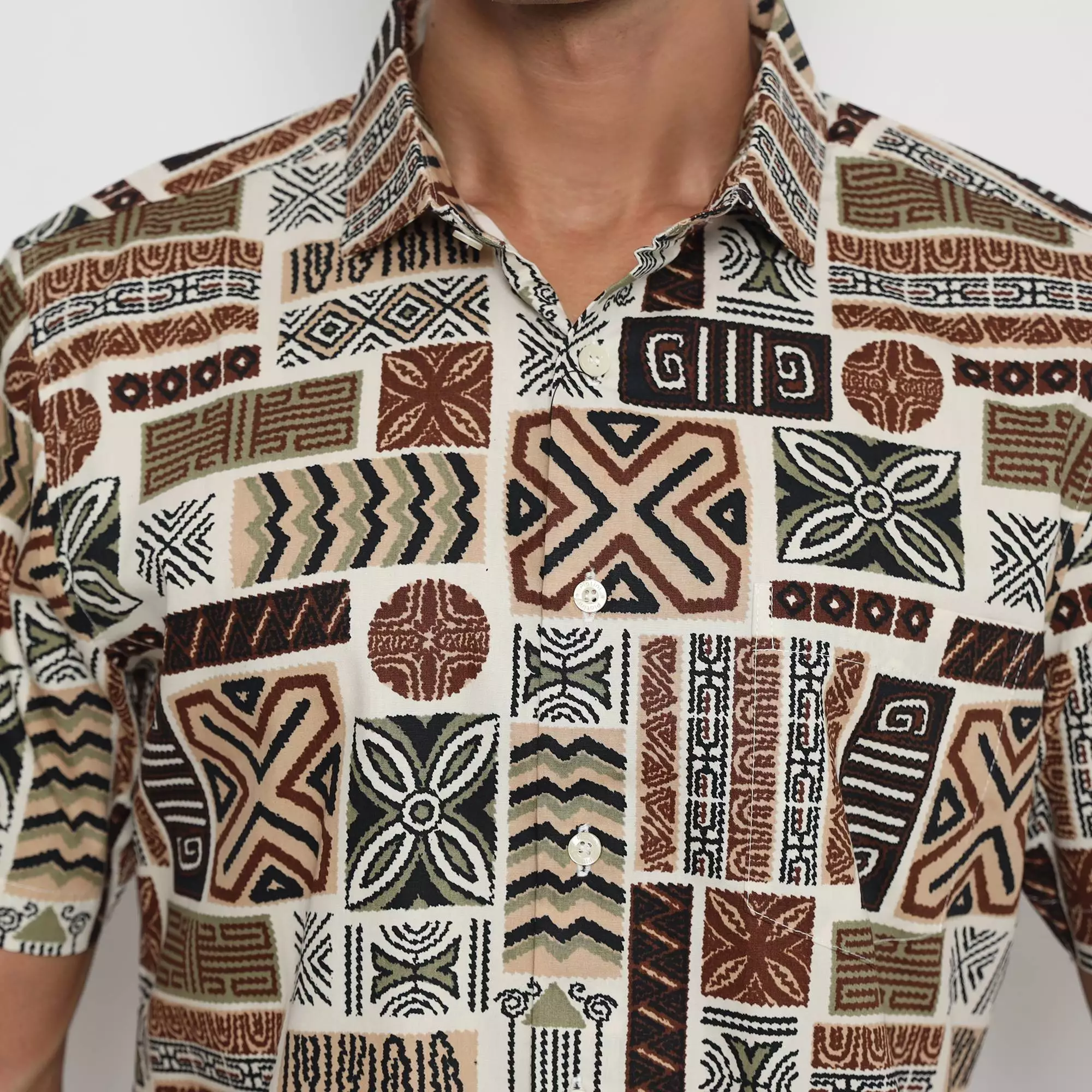 Platini Kemeja Motif Pria Lengan Pendek Katun Coklat 73450