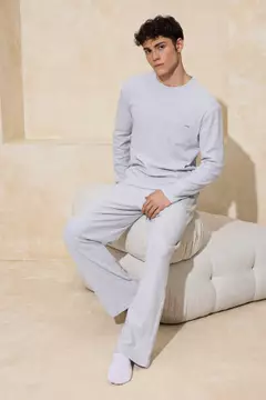 灰色