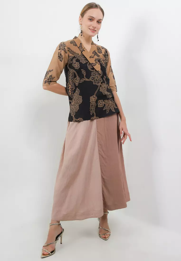 Blouse TieButton 3/4-length Sleeves