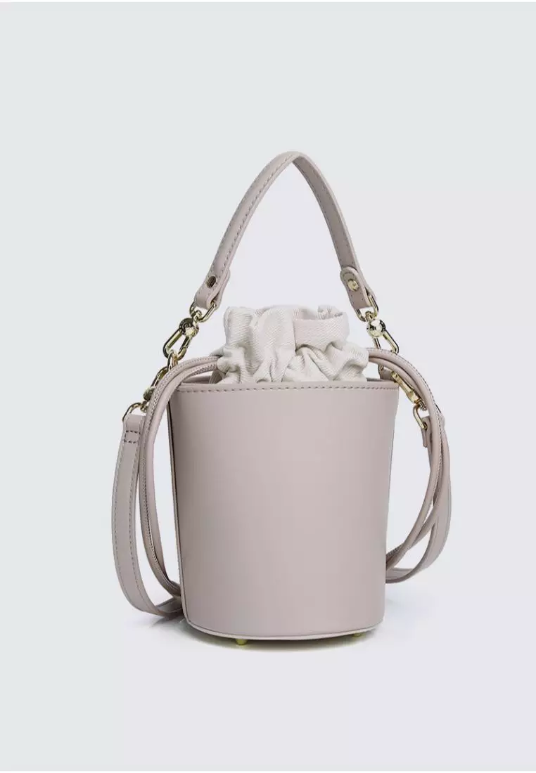 Cafune shop bucket bag