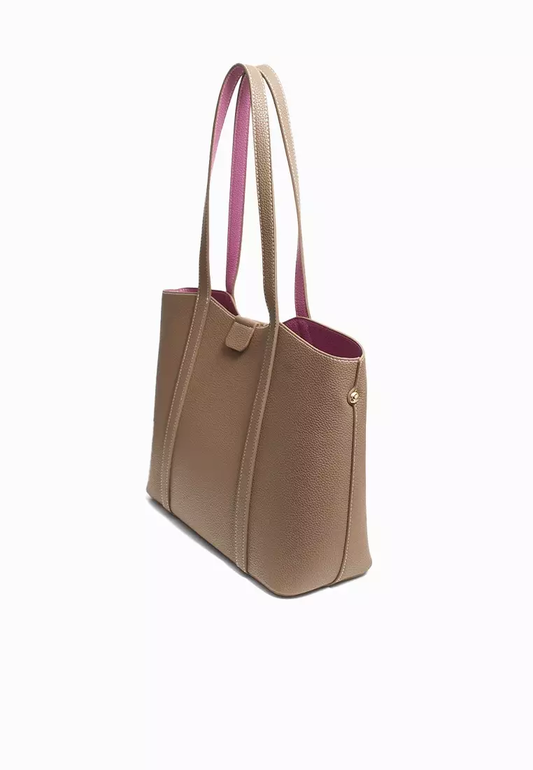 Kelzy Tote Bag