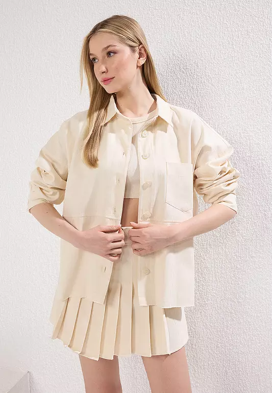 Beige Back Lace Detailed Pocket Regular Gabardine Jacket