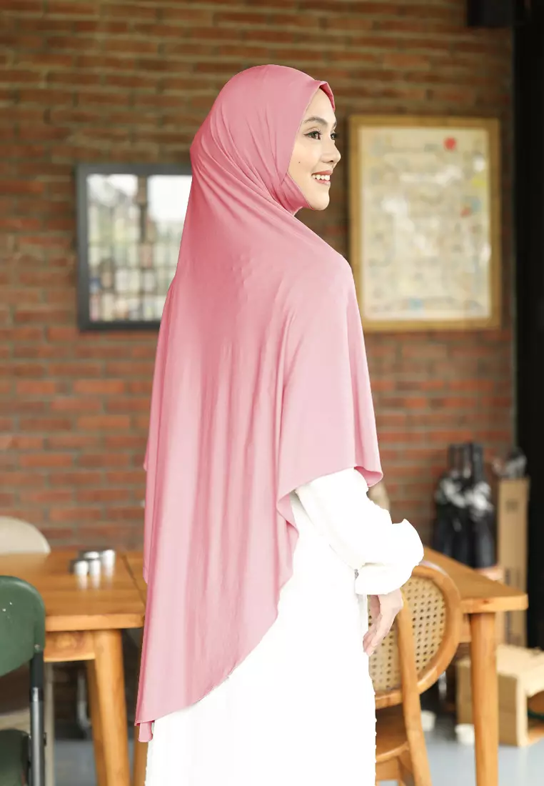 Cotton Bee - Lanna Bergo Malay | Hijab Instan Syari | Kerudung - Bright Pink