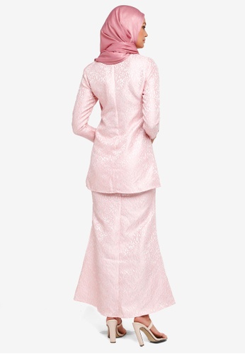 Buy Brocade Pocket Kurung from Zoe Arissa in Pink at Zalora