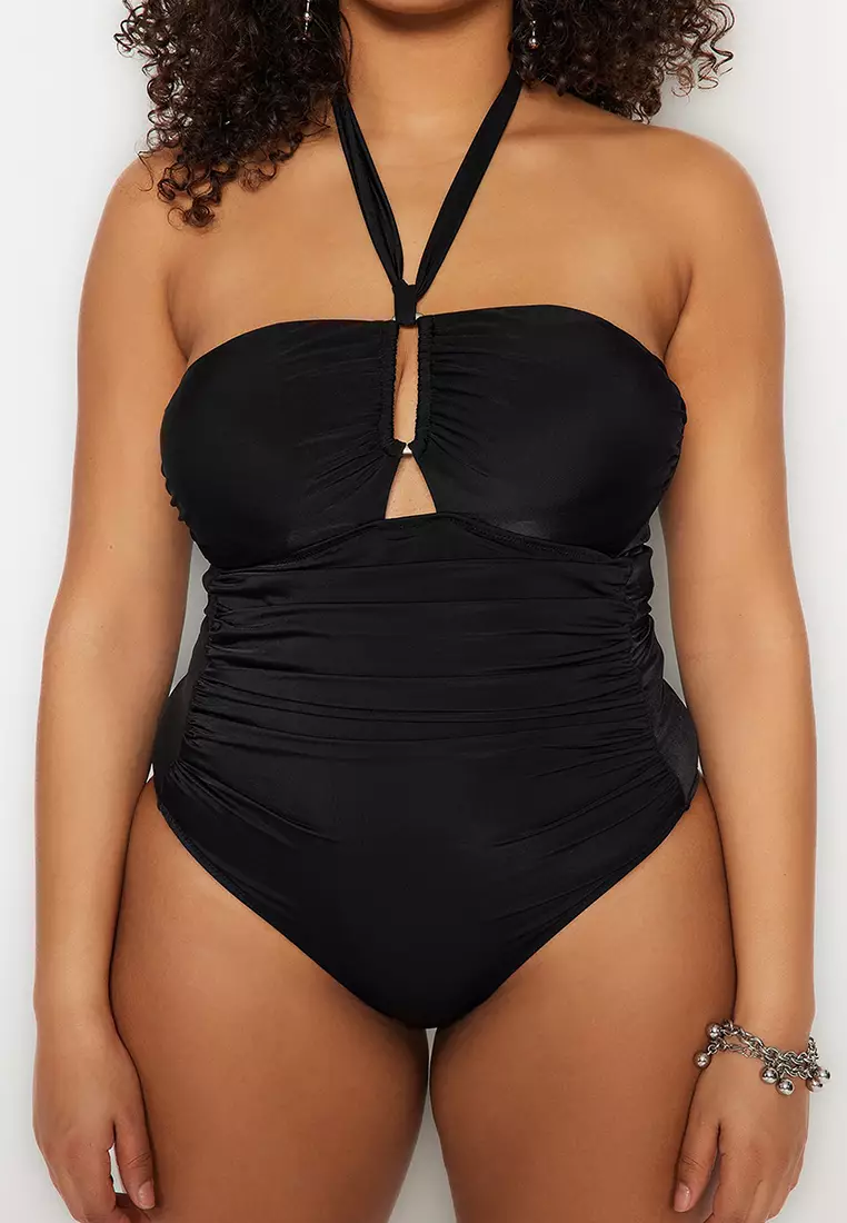 Plus Size Halter Neck Accessory Detailed Swimsuit