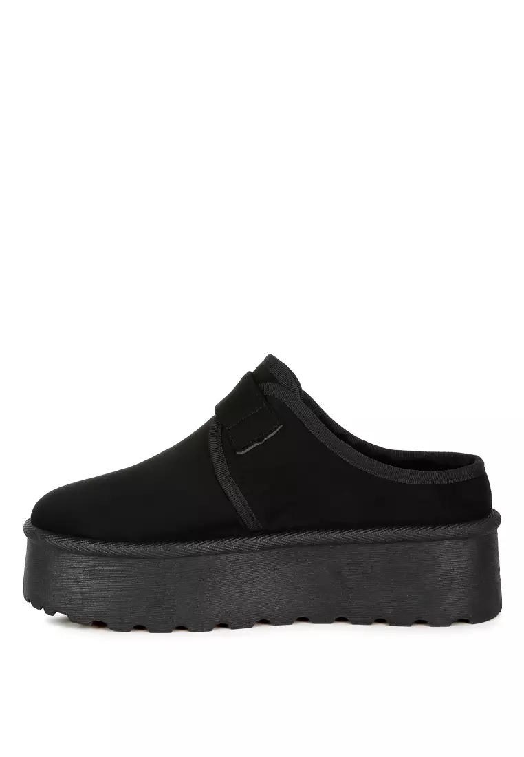 Sepatu Slip-On Klasik Platform Bulu dengan Tali Gesper dalam Warna Hitam