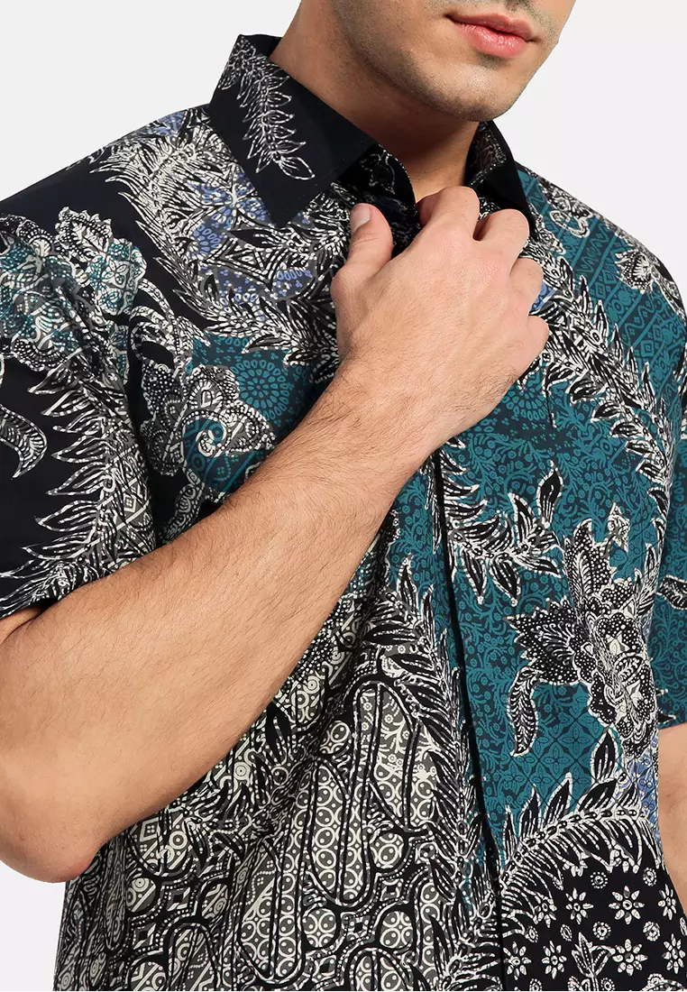 Hem Capella Lengan pendek Slimfit