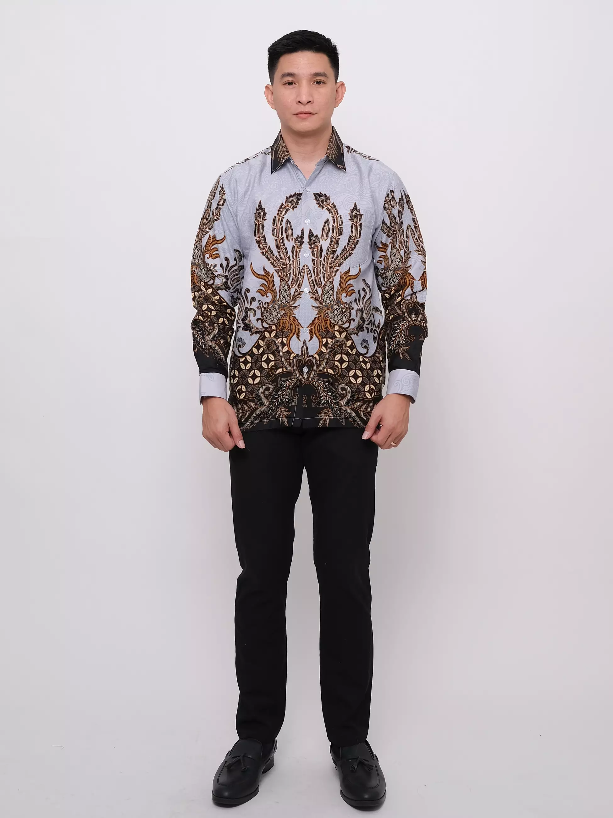 Andre Michel Kemeja Batik Lengan Panjang Biru Muda 16734