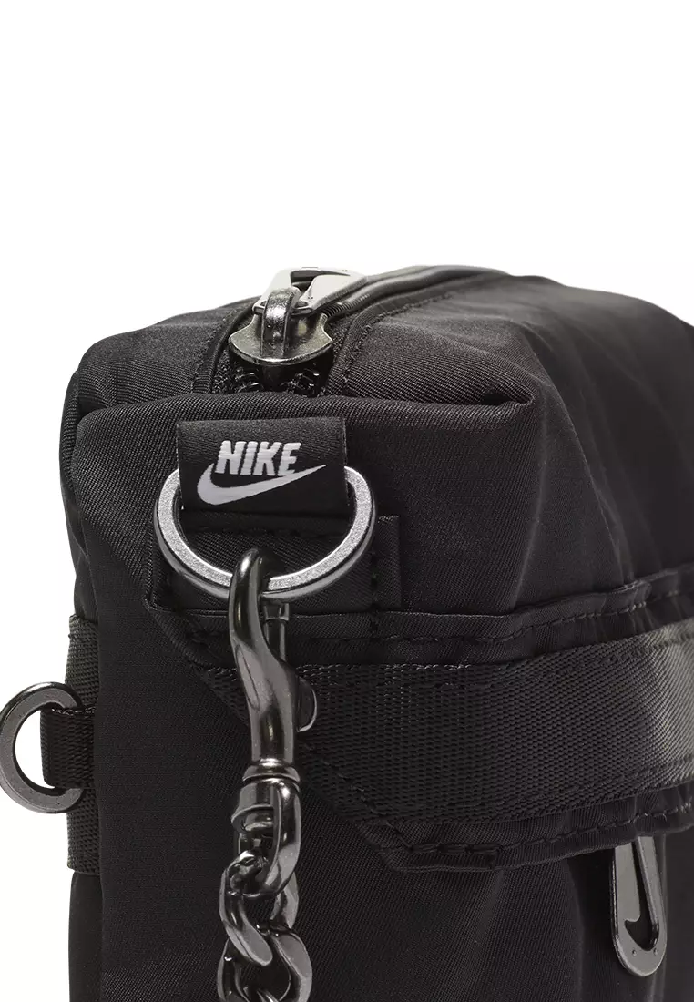 Nike Sportswear Futura Luxe bag in black