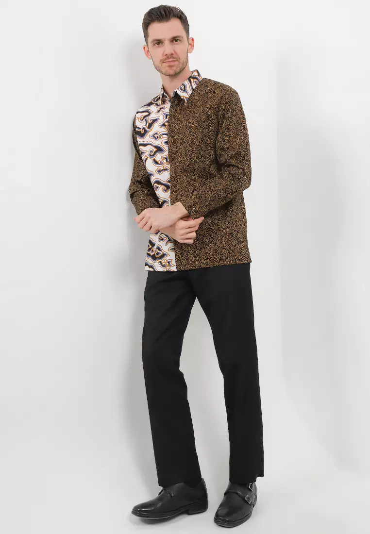 Kemeja Body Fit Batik Mega Mendung