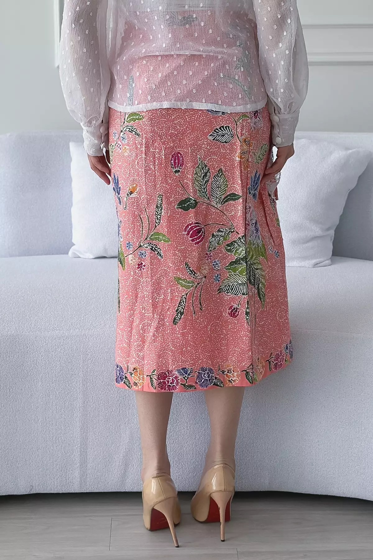 Indira Encim Peach Lace Sarong