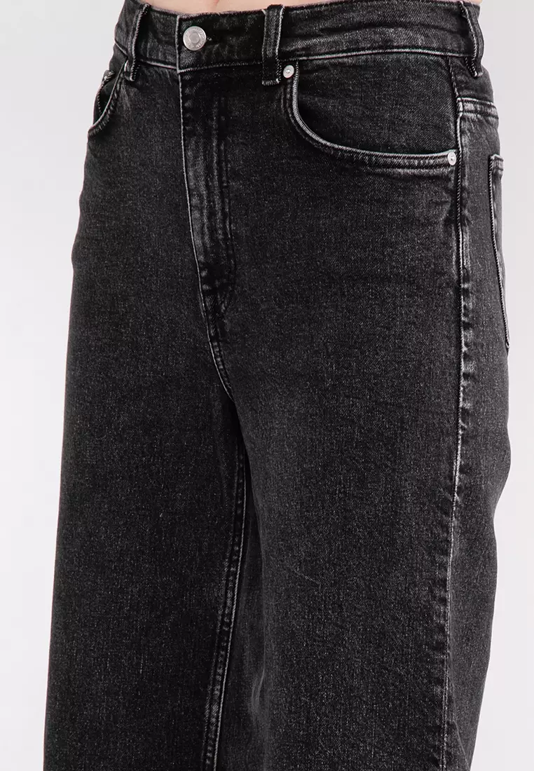 Wide Cut Jeans