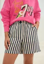 White/Navy Stripe