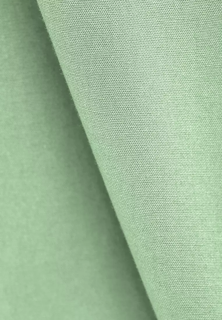 MANZONE - Kemeja Lengan Panjang Pria Jazbe 4 Modern Fit - Light Green Warna Green_Light