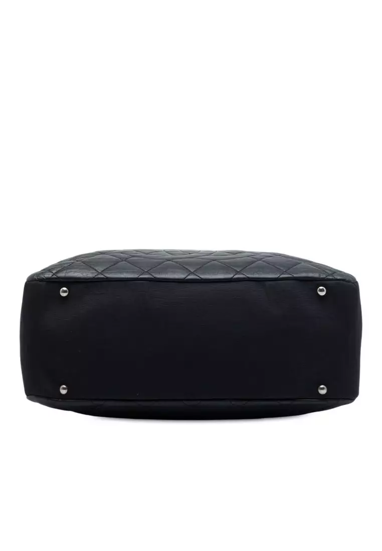 Pre-Loved Chanel Paris Venice Quilted Lambskin Lido Shoulder Bag