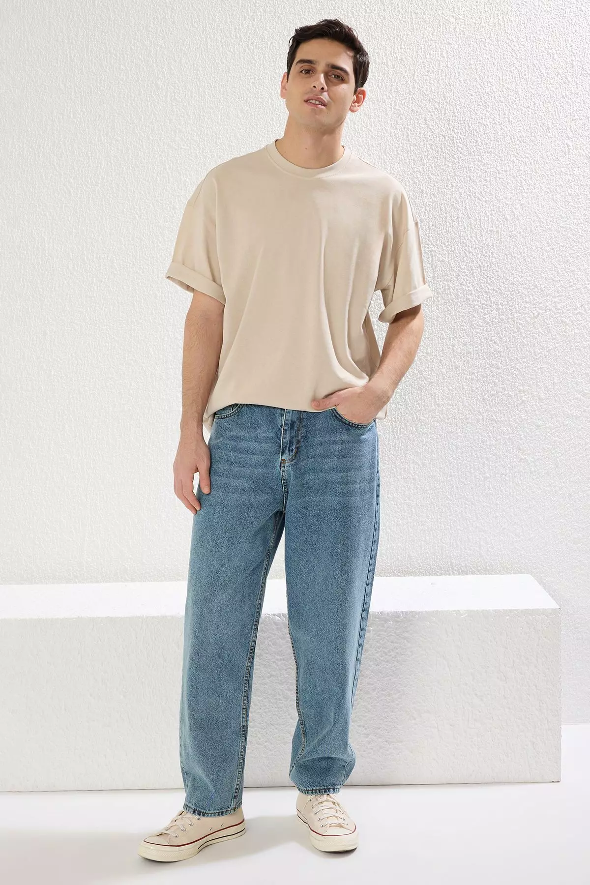 Oversize/Wide Cut Textured Basic T-Shirt