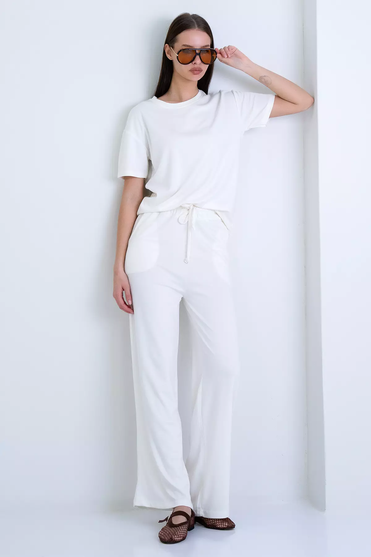 Ecru Crew Neck Modal Basic Blouse And Double Pocket Trouser Set Alc-X15221