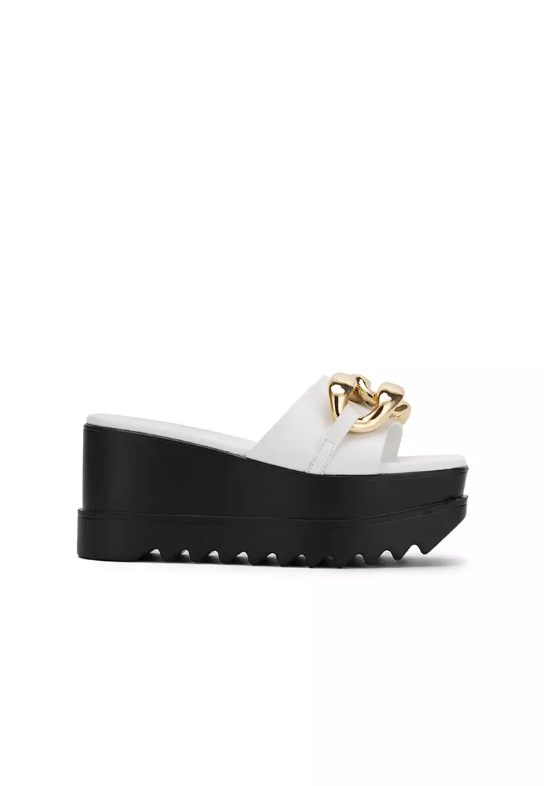 Discount on nose  shoes - SKU: DANA CHAIN EMBELISHED WEDGE SLIDE