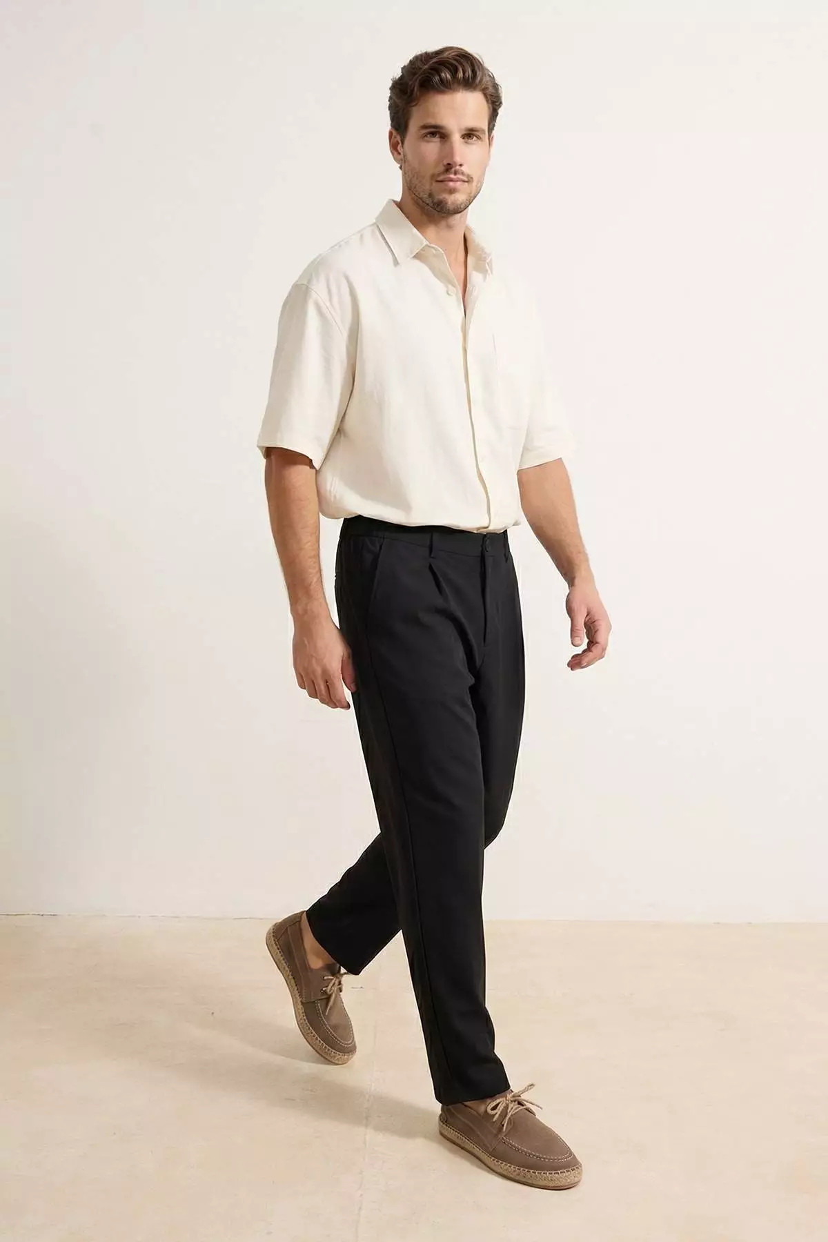 Buy Trendyol Black Loose Fit/Baggy Fit Pipe Leg Ironed Men'S Woven ...