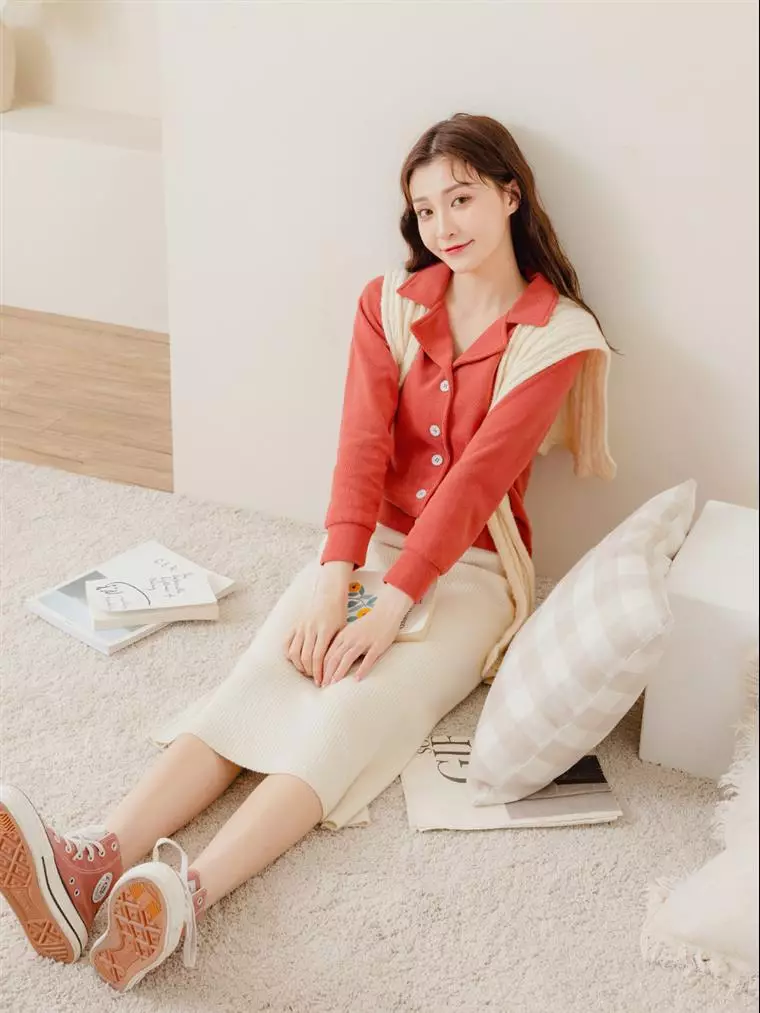 Red top coat store