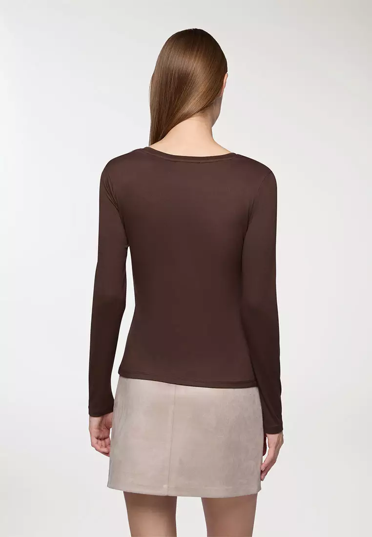 Woman Long-Sleeved T-Shirt