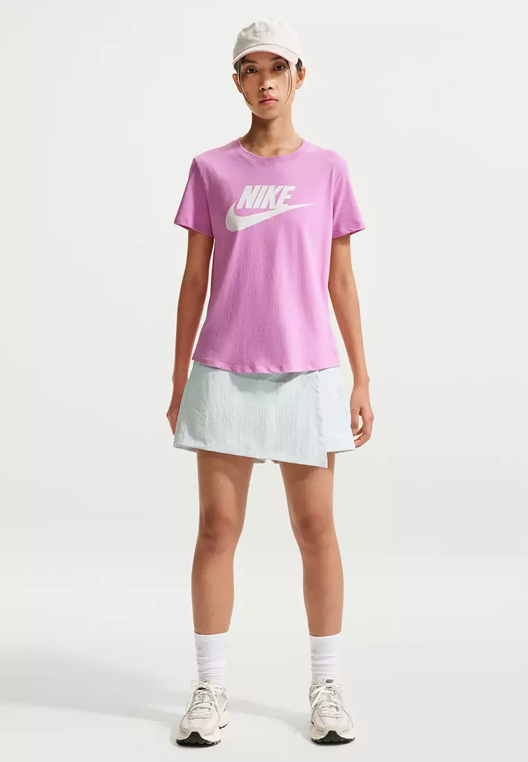 Club Essentials Logo T-Shirt