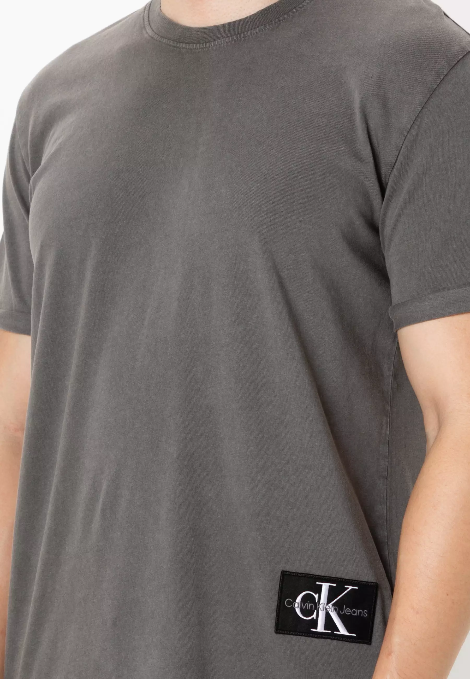 Monologo Badge Tee - Calvin Klein Jeans