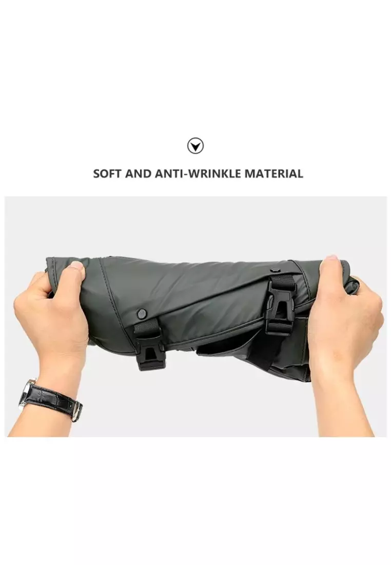 Berry Black Selempang Sling Bag