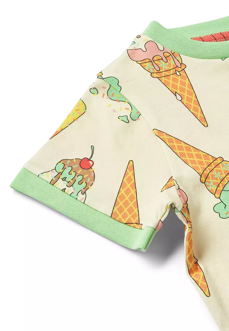 T-shirt with ice cream