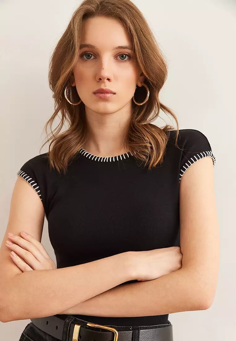 Women's Black Stitching Detailed Soft Touch Stretchy Blouse Blz- 19002895