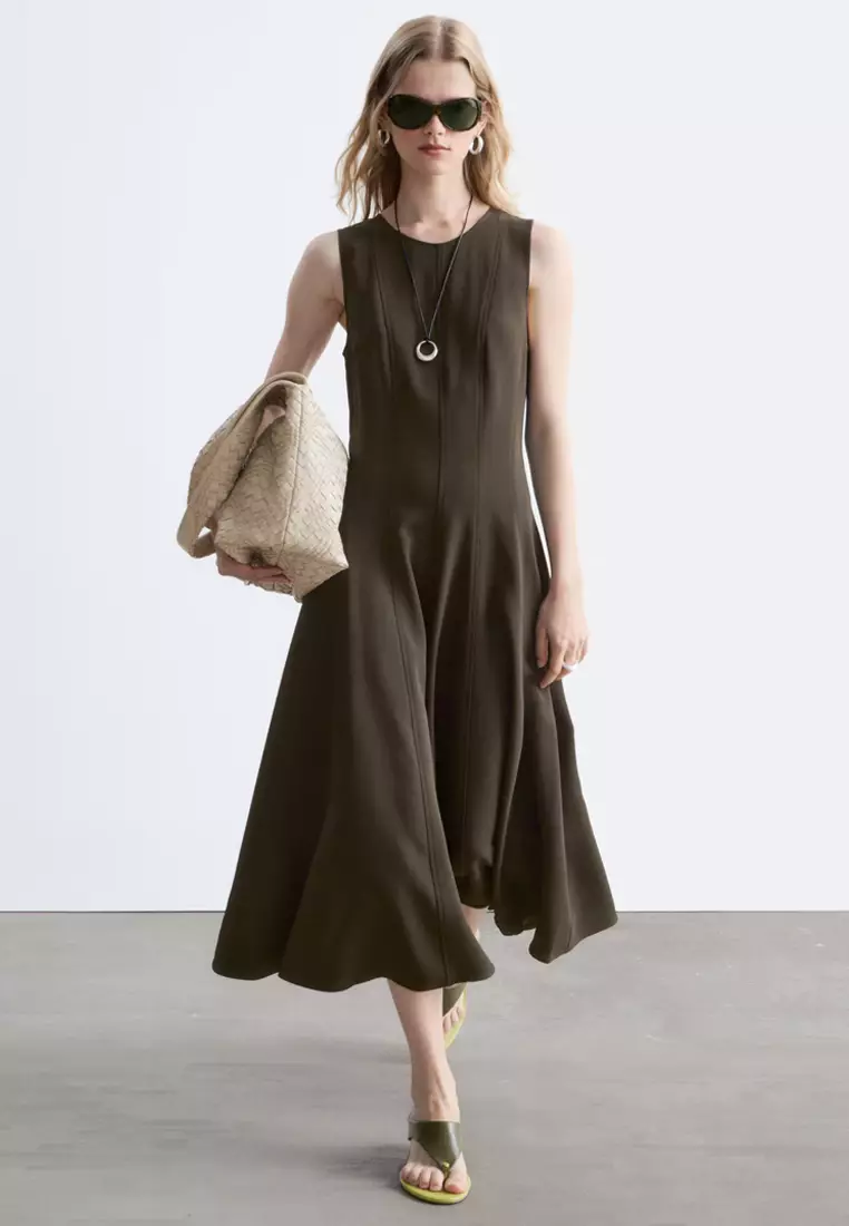Vertical Cutline Midi Dress