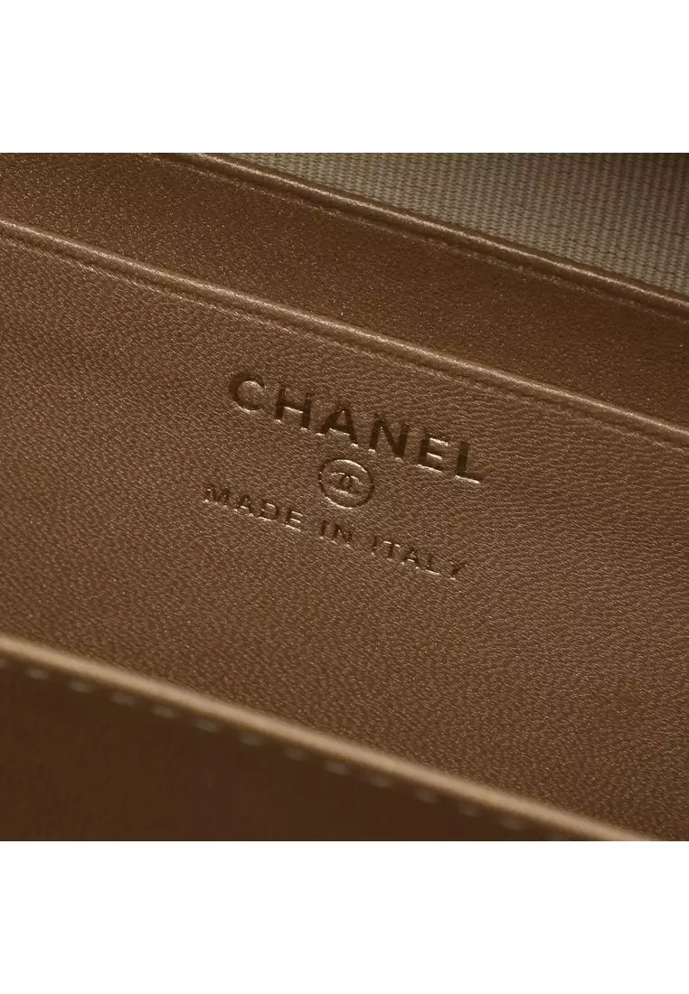 Pre-Loved Chanel Cc Quilted Lambskin Pearl Crush Camera Bag
