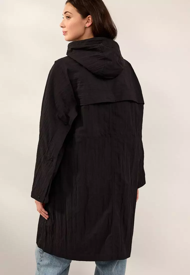 Shower Resistant Lightweight Jacket