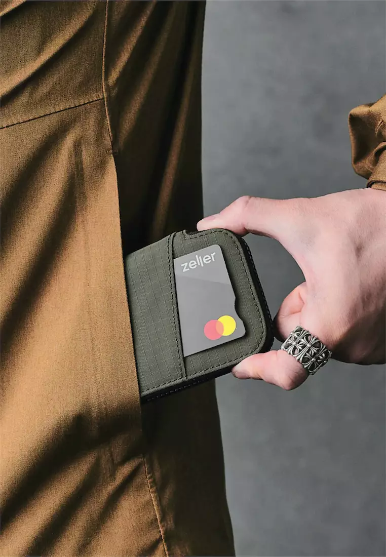 Alpaka Zip Card Pouch - Axoflux Green