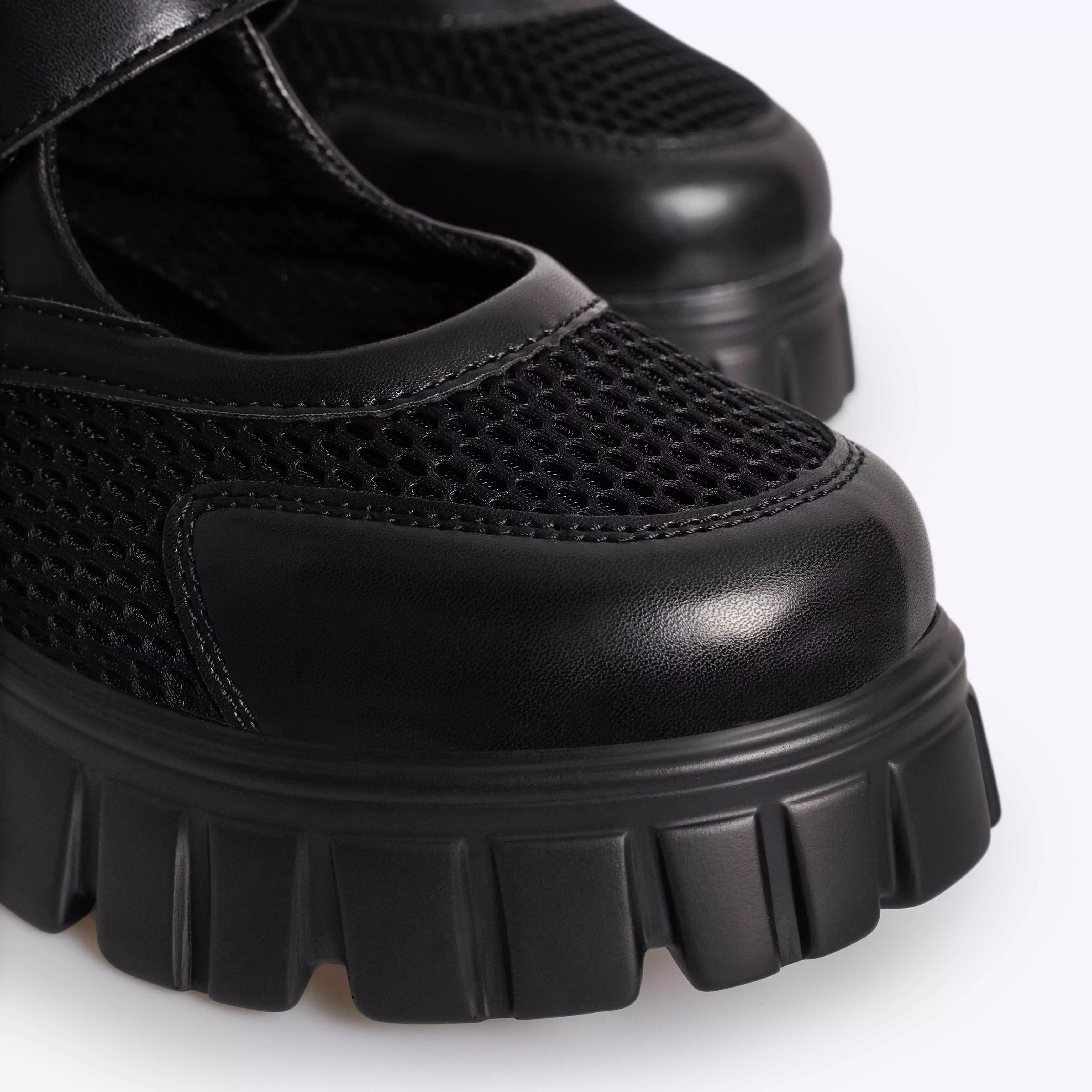 TRACCE KASSIDY BLACK