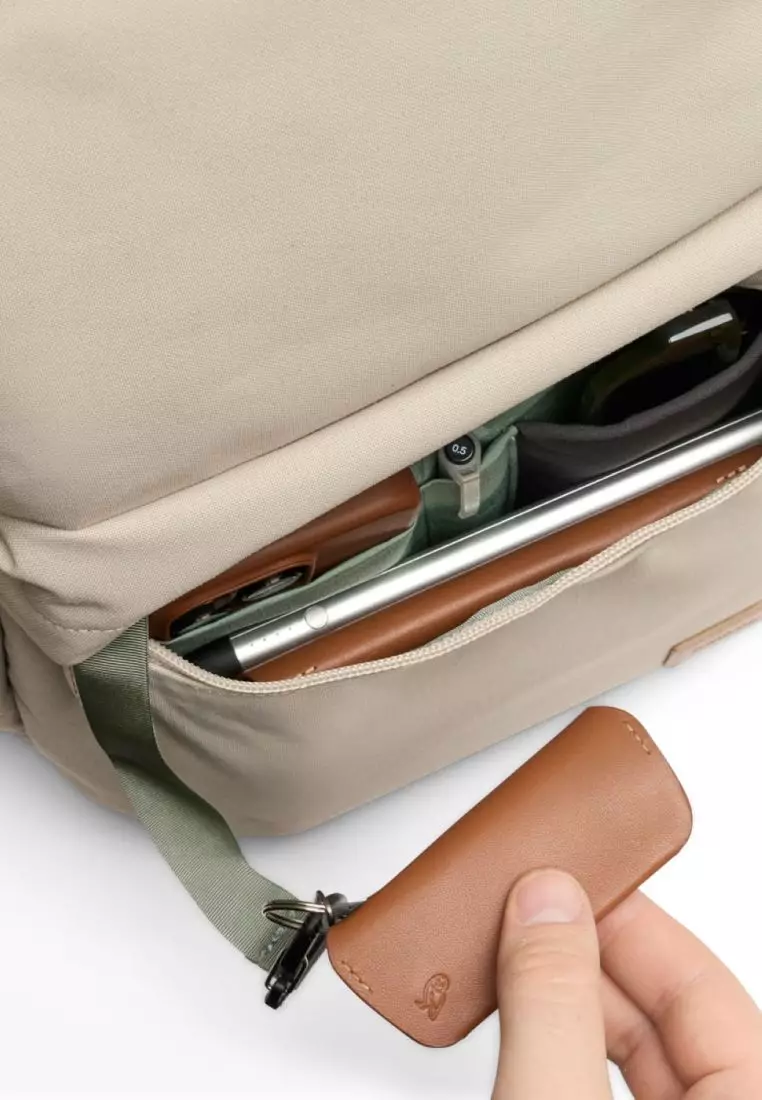 Bellroy Classic Daypack - Tahini