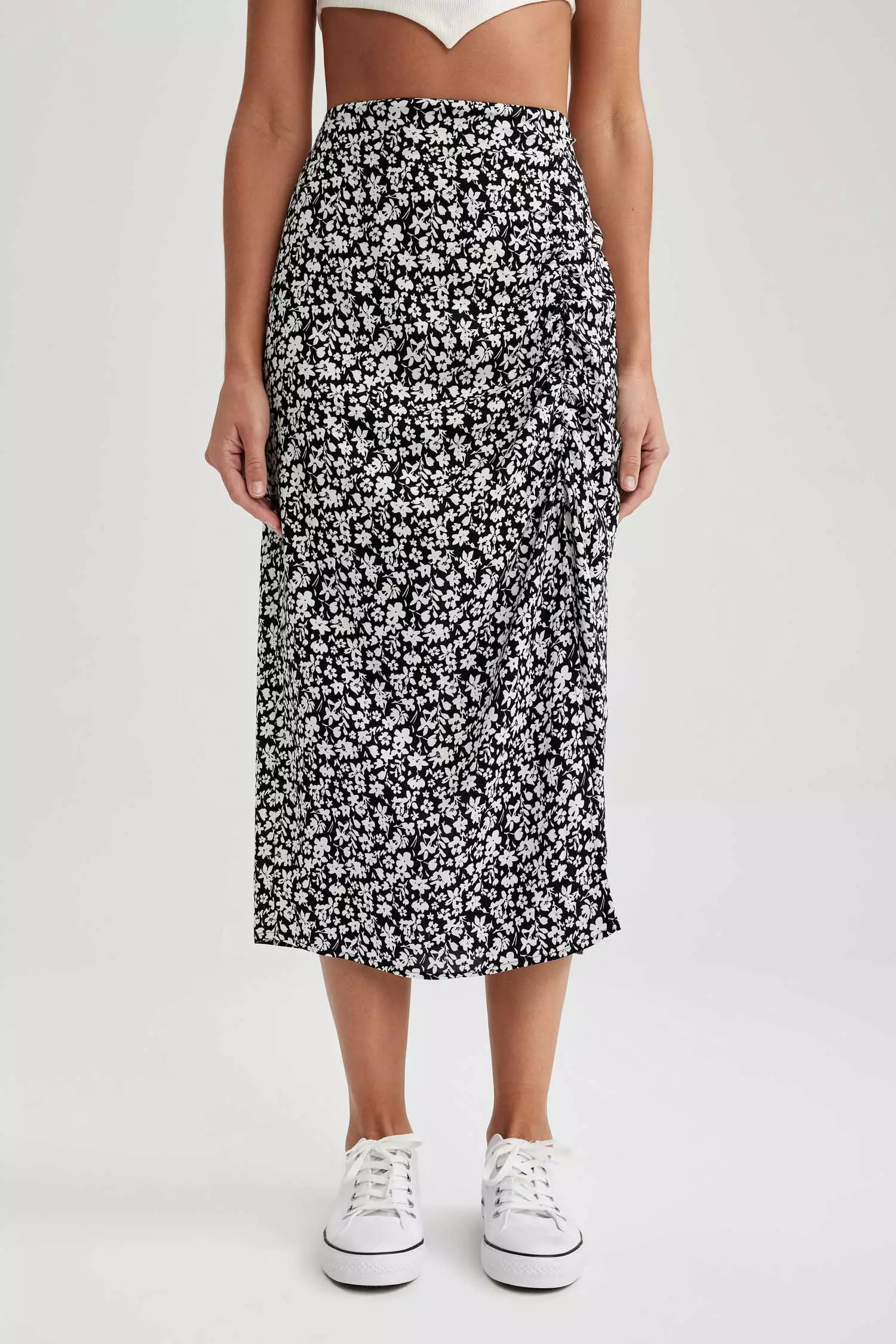 Buy DeFacto A Cut Flower Detail Viscose Midi Slit Skirt 2024