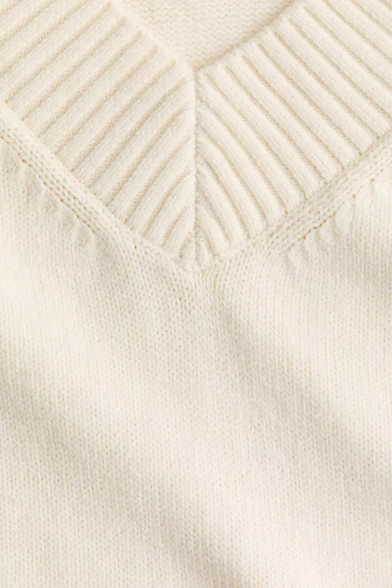 V-neck jumper