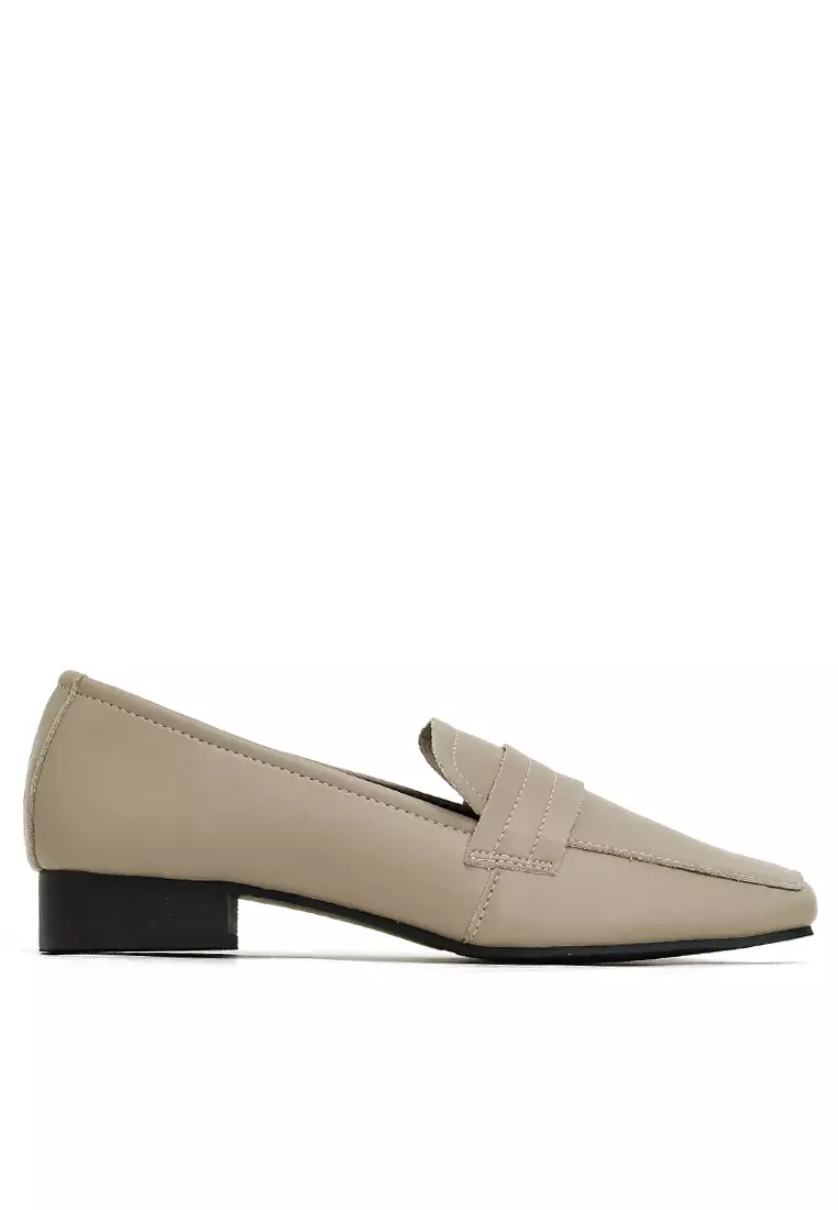 Discount on Twenty Eight Shoes  shoes - SKU: Square Toe Leather Loafer Th8688-2