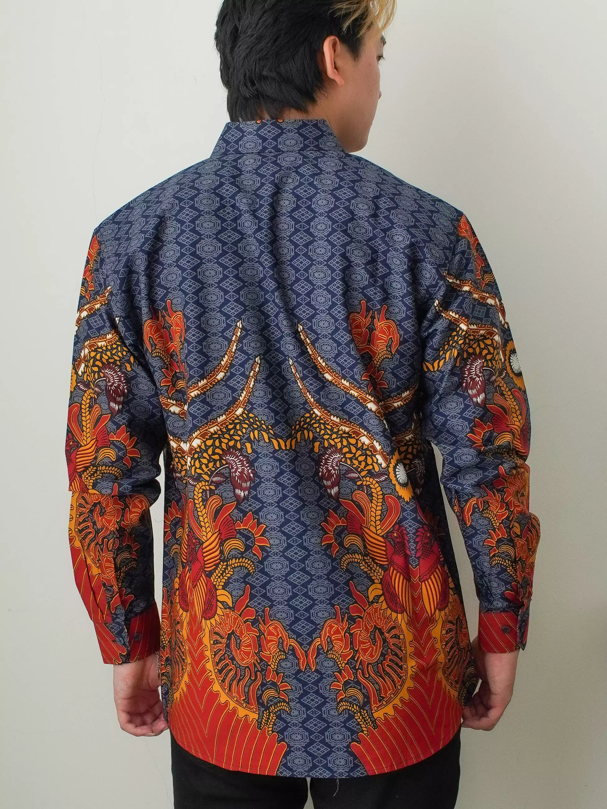 Andre Michel Kemeja Batik Lengan Panjang Biru Merah 16571