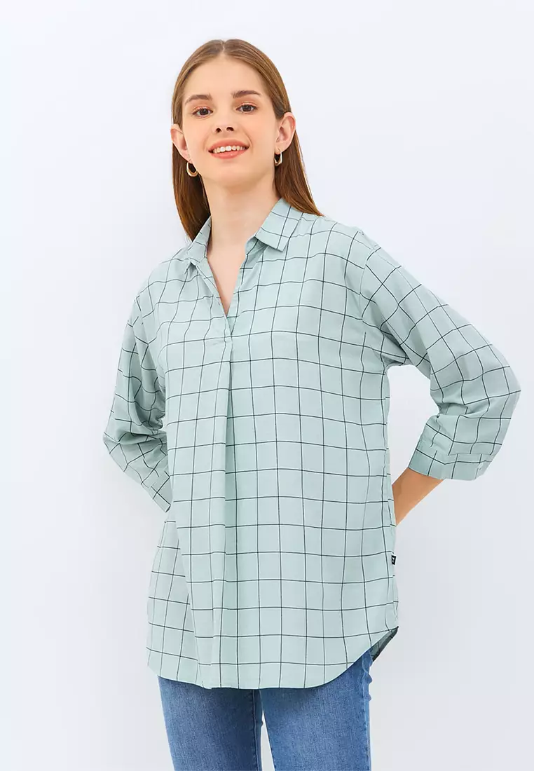 C2 Guyuan Green Basic Blouse Wanita