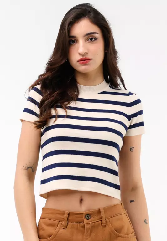 Short Sleeve Round Neck Knitted Tops