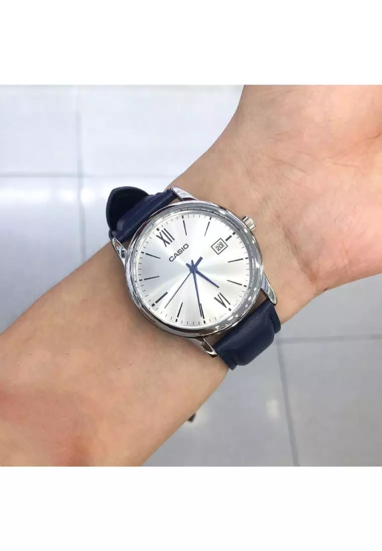 Men's Analog MTP-V002L-2B3 Blue Stainless Steel Watch