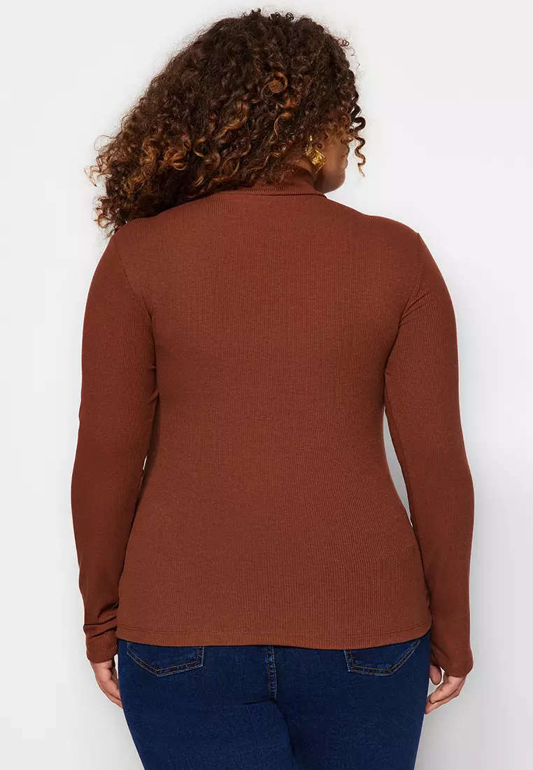 Plus Size Stand Up Collar Knitted Top