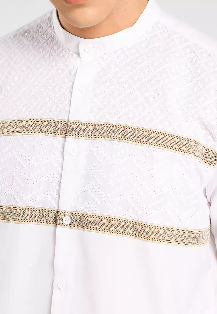 MANZONE X Adipati Dolken - Kemeja Koko Lengan Pendek Pria Taufan Comfort Fit - White Warna White