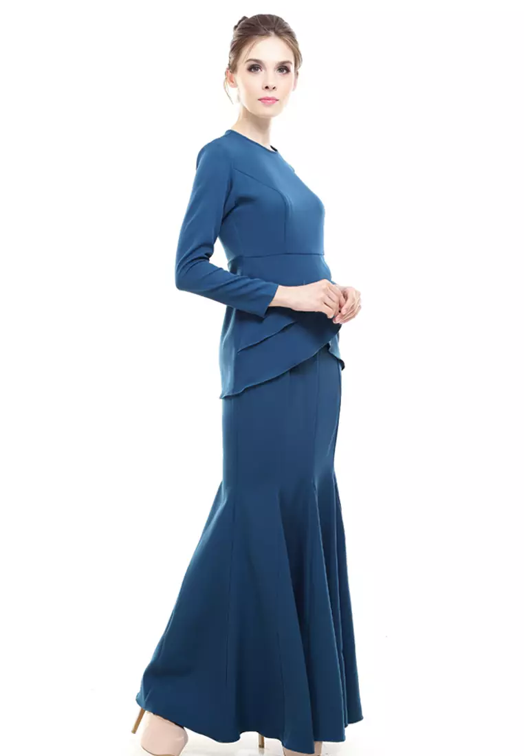 Piyona Kurung in Teal Blue