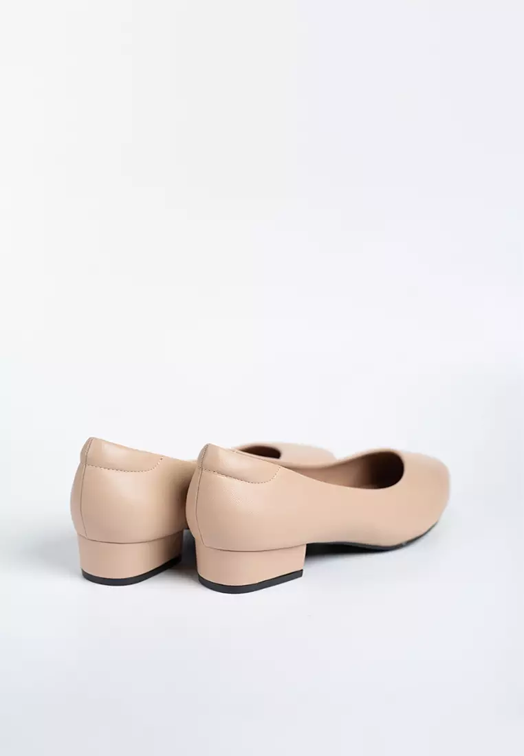 Bethany Pointed Mid Heel